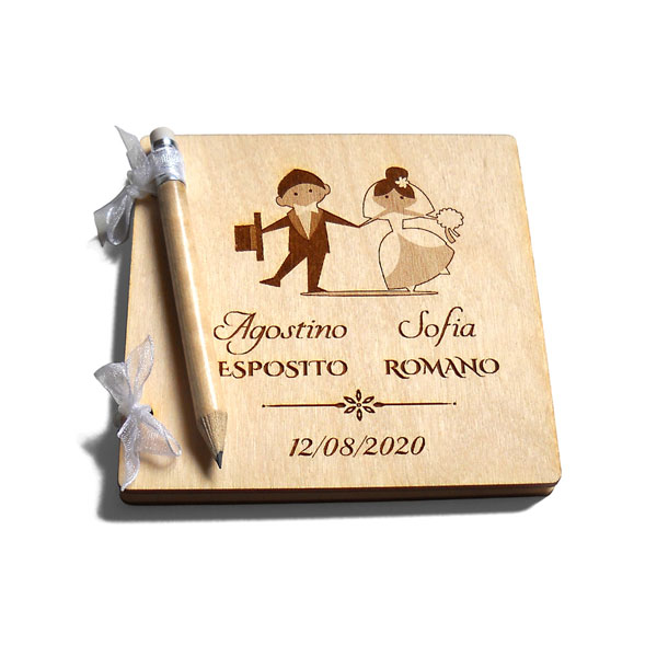 Bomboniera matrimonio blocco note in legno con incisione personalizzata nomi sposi e data