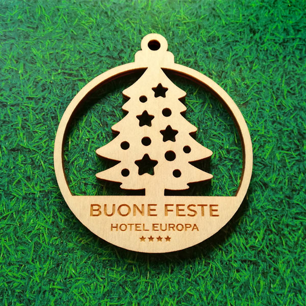 Idea regalo addobbi albero di Natale in legno a forma di palla con taglio personalizzato forme e nome