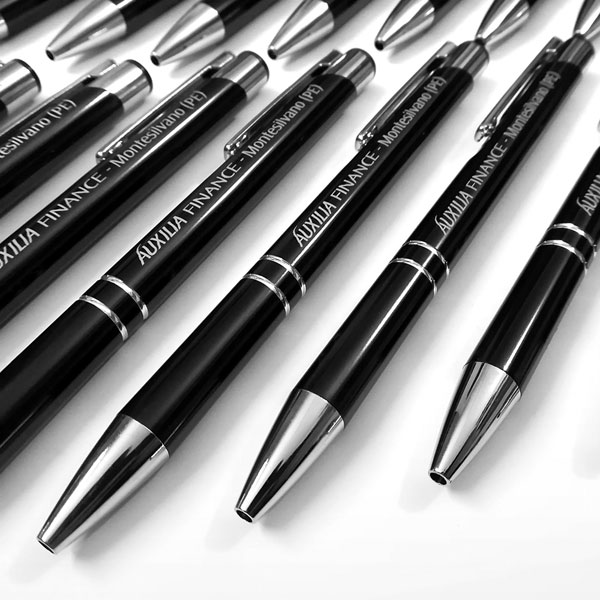 Penne nere in alluminio personalizzate gadget promozionali aziendali